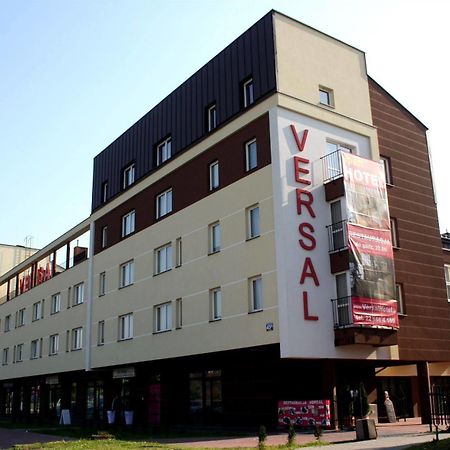 Versal Airport Modlin Nowy Dwór Mazowiecki Екстериор снимка